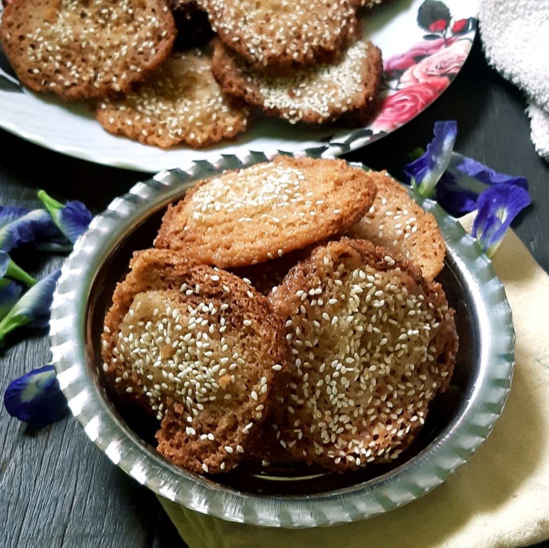 Mannbhaawan's tweet photo. Gud Anarsa Recipe - Bihari Special - Perfect and Easy to make 

Recipe Link : - https://t.co/gUVQ2UYcVR

#diwalispecial #anarsarecipe https://t.co/euqi79nPQ8