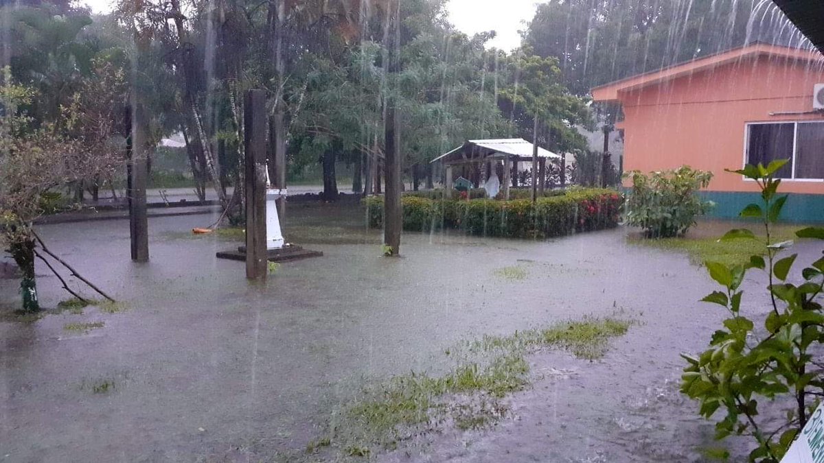 DevPeace's tweet image. HURRICANE ALERT
#HurricaneEta will hit #Nicaragua in &amp;lt;8 hrs &amp;amp; #Honduras in ≈44 hrs. @NOAA expects 120 km/h winds, 635-890 mm of rain, 4.5 m storm surges, landslides &amp;amp; flash floods.
@DevPeace's partners are preparing to help as needed.
Our thoughts &amp;amp; prayers are with the people.