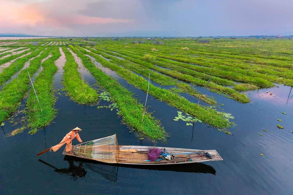 MyanmarTM's tweet photo. REALLY MISS TRAVELLING RIGHT NOW?
 ✈ 🚌 🚢 ⛵
Let’s explore some of the well-known tourist destinations in Myanmar through these breathtaking photos!!! ✨✨✨
“Stay Home, Stay Safe and Dream Your Future Destinations in Myanmar” 🇲🇲 ❤
#MyanmarBeEnchanted
#VisitMyanmarLater https://t.co/1km8Dwut79