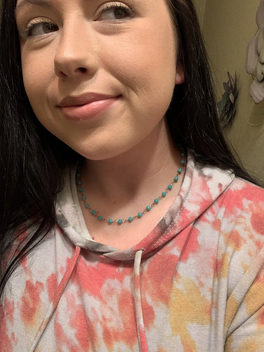 AddieTalane_'s tweet photo. Hey y’all, so this has been a long time coming (in my head) and I’m FINALLY starting to make life of it💛I have sooooo many new things coming at you in the next couple weeks, but we will start with these chokers cause IM OBSESSED🤩 (especially turquoise and gold😍 https://t.co/OZ1Ma5Tkd8