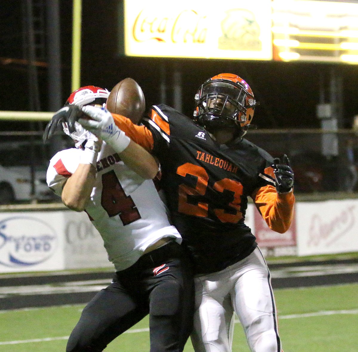 ByronBeers's tweet image. The @TahlequahFB defense has recorded four shutouts, the most in a season since 1991, and 21 turnovers through 8 games. The Tigers are coming off a 47-0 win over Memorial. tahlequahdailypress.com/sports/getting… #okpreps @TahlequahTDP