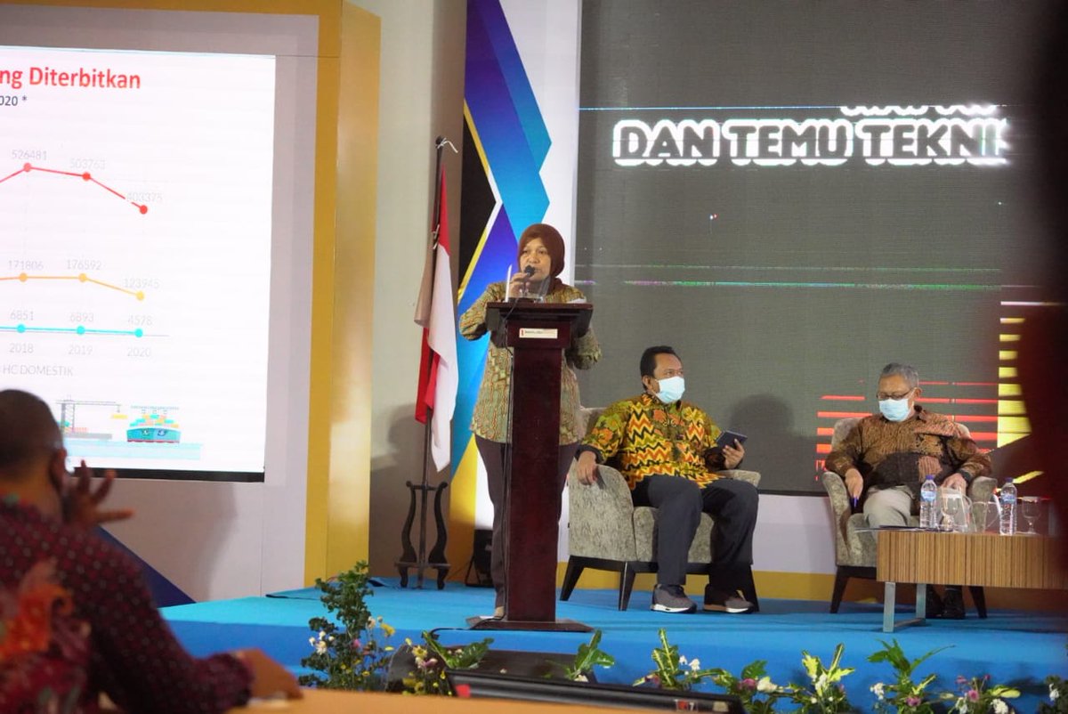 bppmhkp's tweet photo. Kepala #BKIPM @rinajanwar2201 membuka dan memberi arahan dalam Rapat Konsultasi Teknis dan Temu Teknis Petugas Perbatasan BKIPM. Kegiatan ini dihadiri oleh Petugas UPT yang bertugas menjaga Hasil Perikanan di Perbatasan negara. https://t.co/AllVfO5Ufw