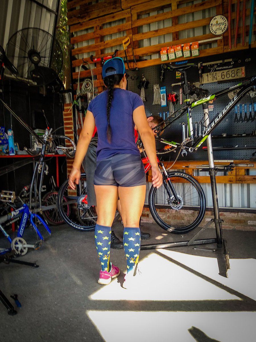 Angiebogado's tweet photo. Ya comenzó las actividades ciclísticas, no pases por alto el mantenimiento de tu bicicleta y vení al Taller Mbarete 🥰
#AngieBogadopy🅰️🅱️🇵🇾
#ciclismoparaguayo
#TallerMbarete #paraguay https://t.co/tjziFLGIlQ