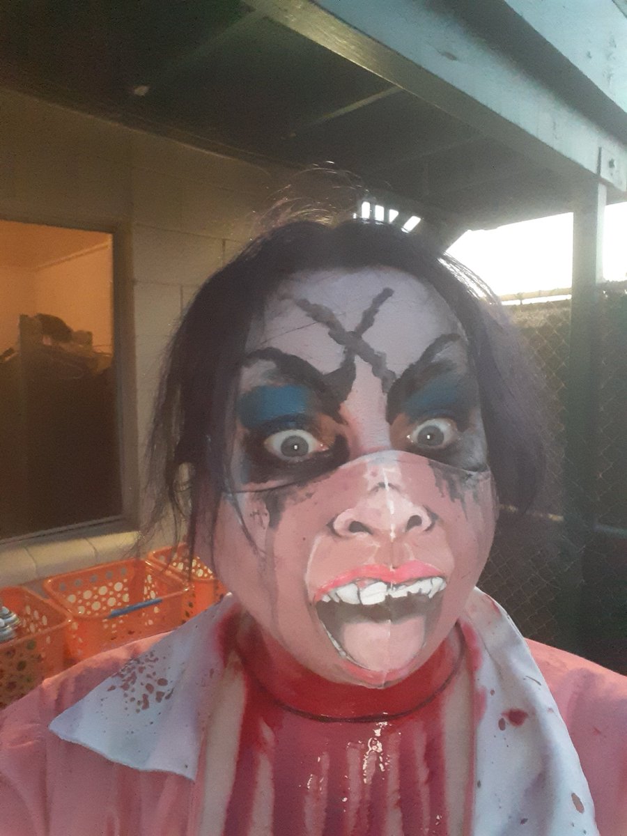FoxfireAnomaly's tweet photo. This year I had the incredible honor of being a scarer at the #ScreamZone in San Diego! Huge thank you to everyone that helped make this Halloween happen, and happen safely!! The following thread will have all my backstage selfies starting with... https://t.co/ttL7RkD2Rp
