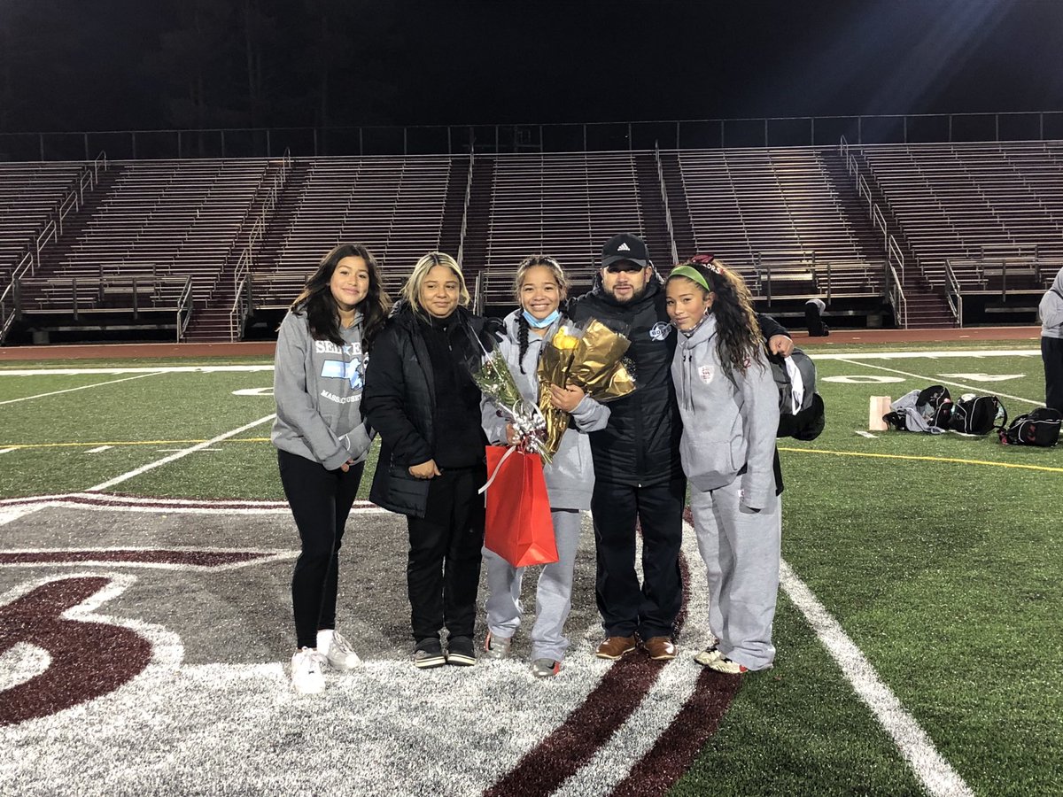 _LHSAthletics's tweet photo. Michelle Mejia and family... https://t.co/PJZYbwnekd