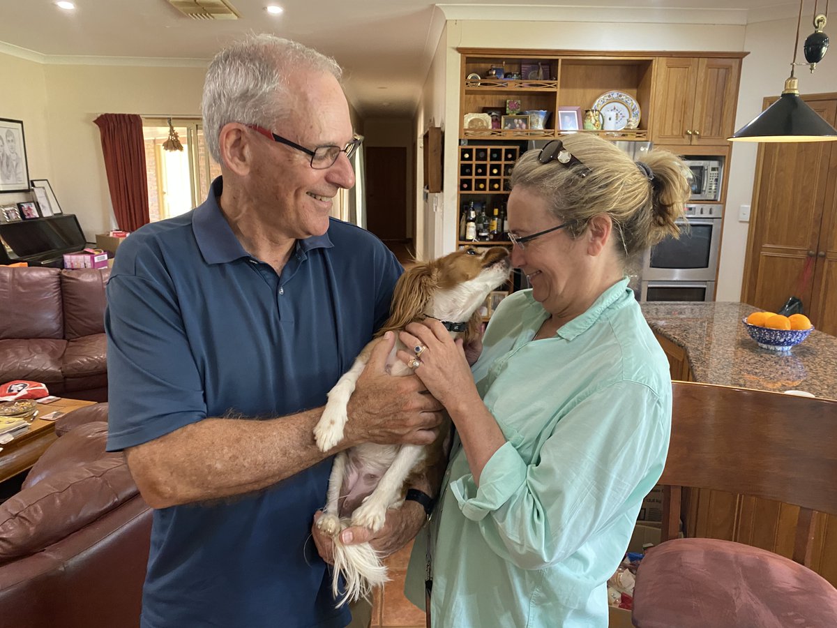 A little bit of stardust in the Myall Plains kitchen as Lulu the farm dog shares some love with her favourite ABC Landline Presenter Pip Courtney and cameraman Craig Berkman.