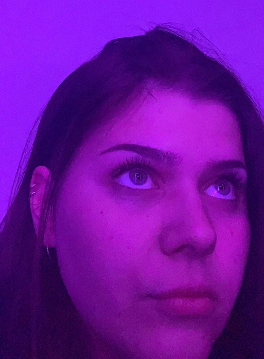 pommefragilee's tweet image. the face                       lol j'ai win