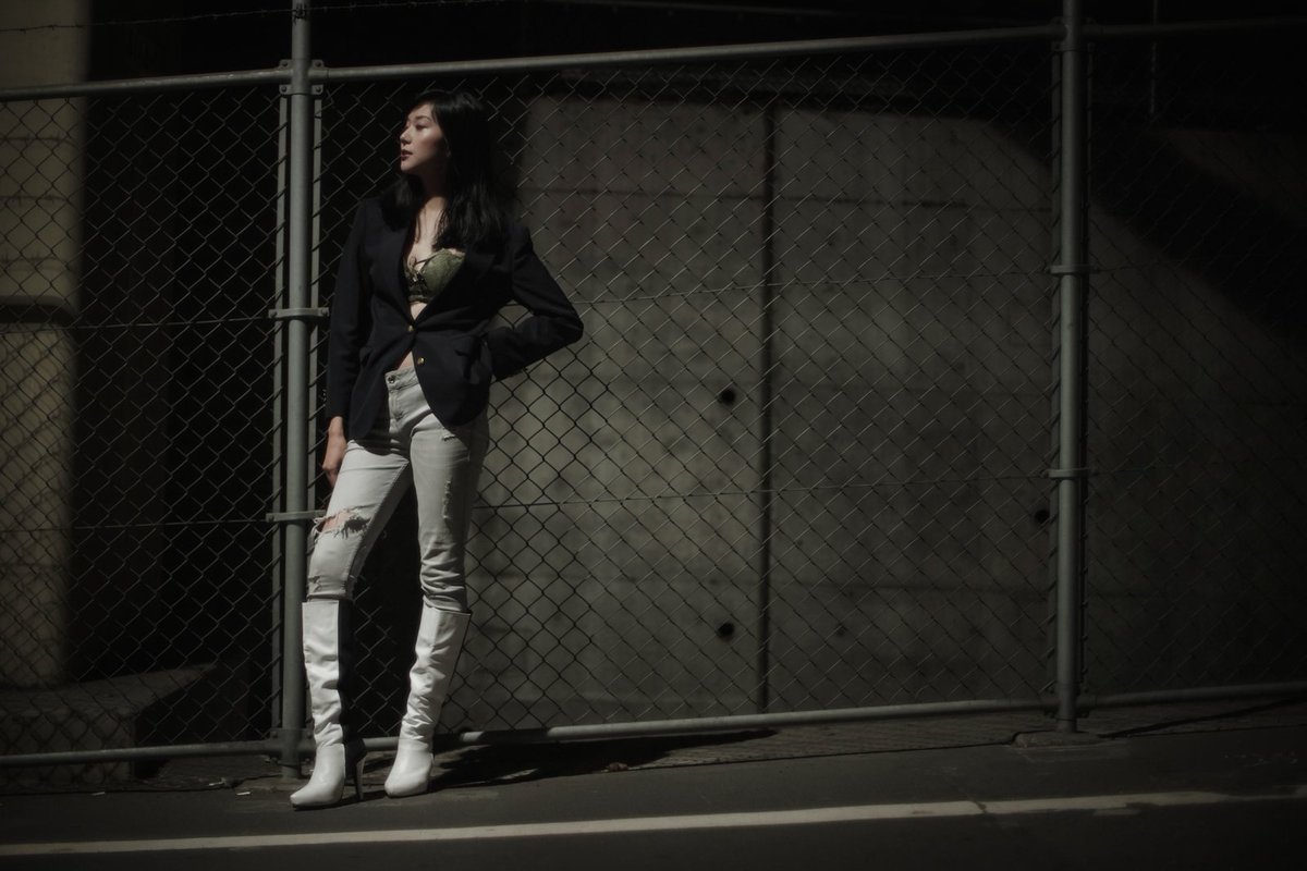 tar_tar0223's tweet photo. 「Untitled」

model:Yumika 
#tokyo #underpass #black https://t.co/NQKCrGNdVd