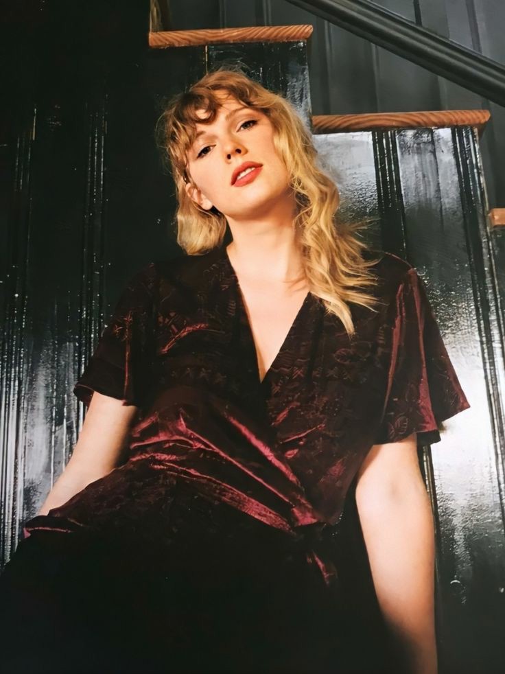 AccioTolkien's tweet photo. 🌟 Cita y responde 🌟

¿En qué era conociste a Taylor?

I’m voting for Taylor Swift for Artist of the Year at the #AMAs https://t.co/tjhbpVYKEk