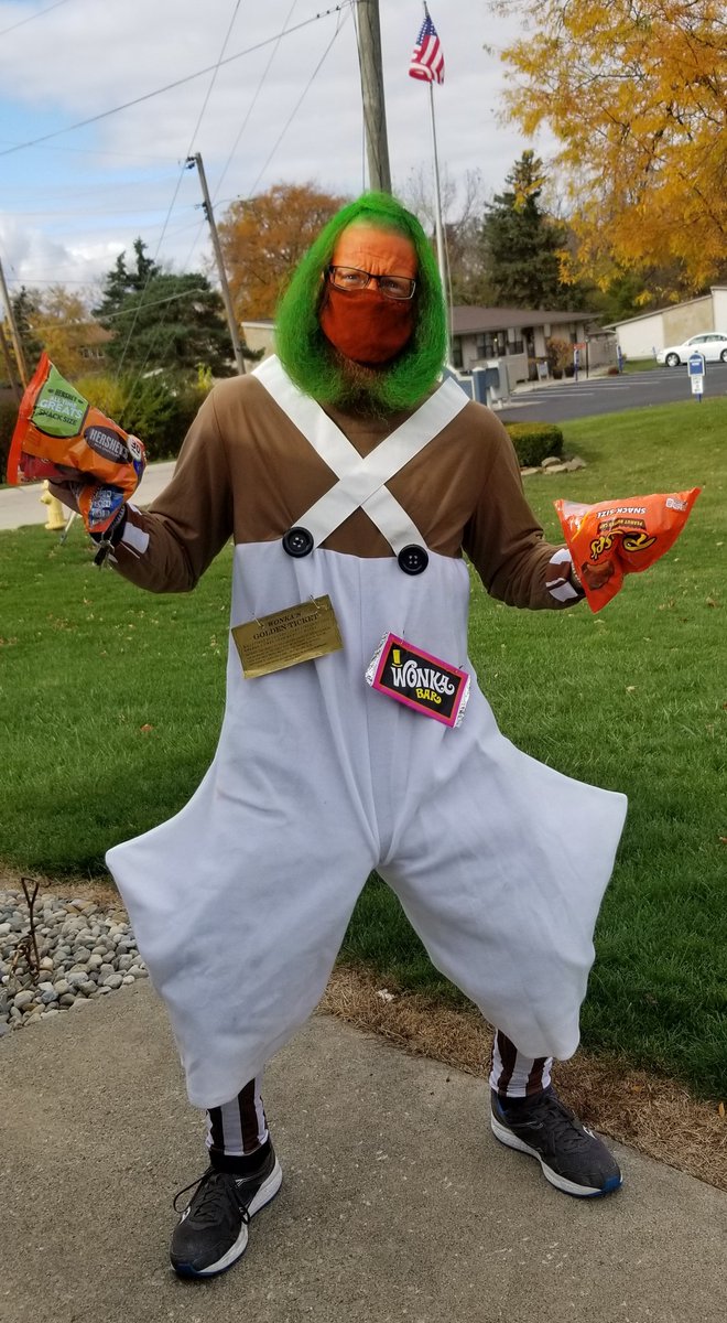 RyanSheibley's tweet photo. Bearding For Charity! Clowning For A Good Cause! @LearnCntr #DoopityDoo #OompaLoompa #BeardLife #ALLBeard #GingaNinja #CoachRedBeard #GrowABeardChangeTheWorld #LEARN #DadLife https://t.co/ez5vIX3V7X