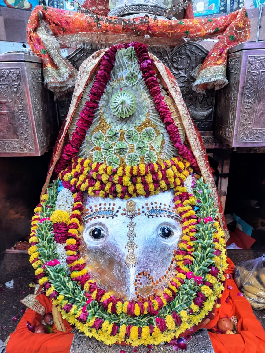 skmpsc's tweet photo. Jai #Maa #ShriKalkaJi ki #Temple GoodMorning #DailyAarti #03November2020 #Tuesday for more click https://t.co/OXe3M8KCkq
#जय #माँ #श्री_कालका_जी की #सुप्रभात #आरती #दर्शन #तृतीय #कृष्णपक्ष_कार्तिक_माह_2077 वि०स० #मंदिर #दर्शन #सुझाव #जानकारी के लिए https://t.co/nIMsvNklKo देखिए https://t.co/hDzmQBwS90