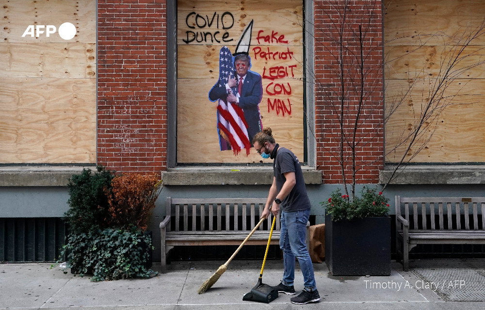 US business leaders are calling for calm following Tuesday's election even as they brace for potential trouble on the streets and inside their companies in case of a disputed result http://u.afp.com/3jBL&nbsp; Timothy A. Clary