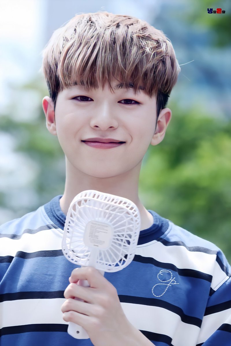 Launieuwu's tweet photo. #라운 #김민석 🤎
this is the sun that shine everyday: https://t.co/aha4SDJcrP