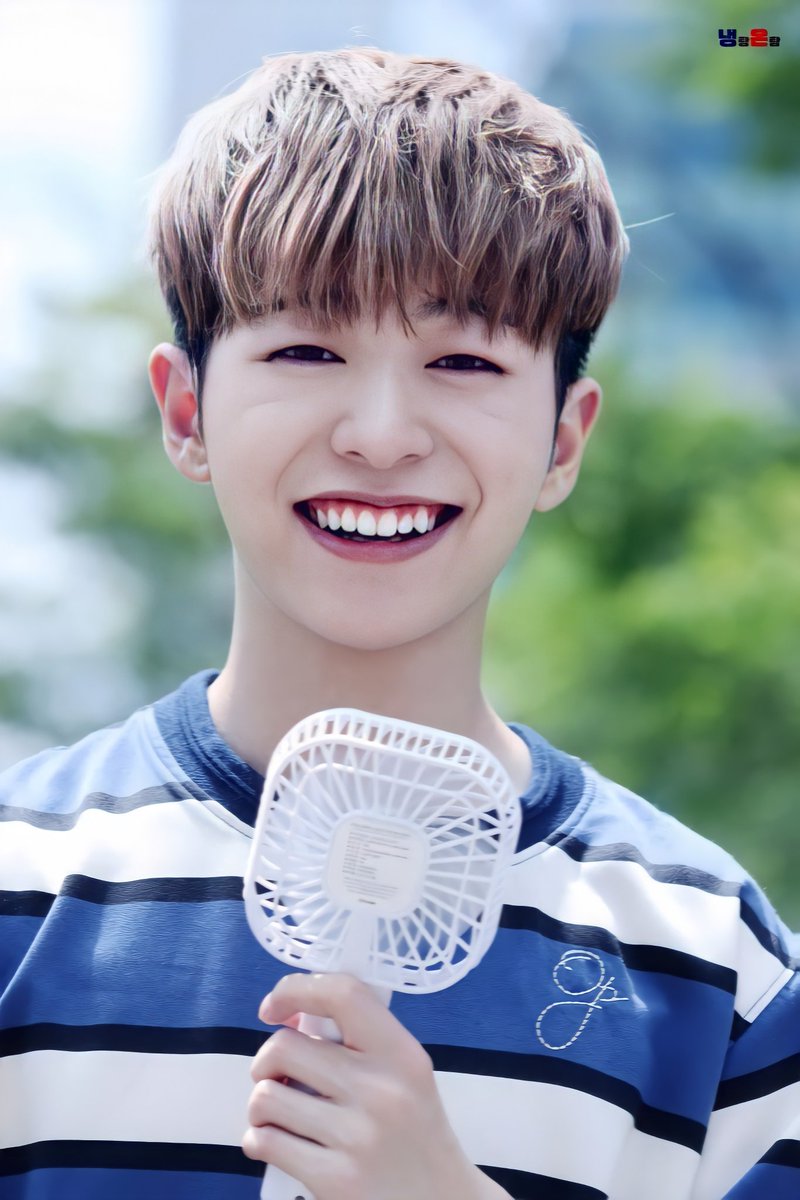 Launieuwu's tweet photo. #라운 #김민석 🤎
this is the sun that shine everyday: https://t.co/aha4SDJcrP