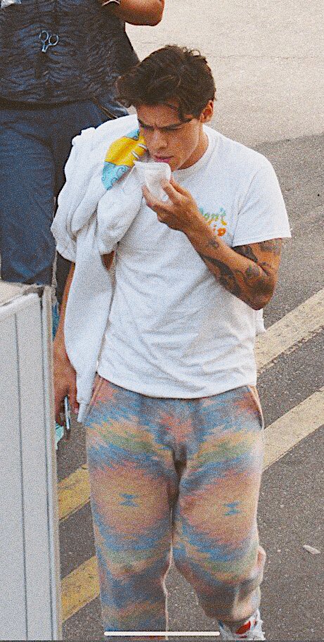 Melanie_AT4's tweet photo. Te amo @Harry_Styles 🤍✨ https://t.co/5aX1WzyNRR