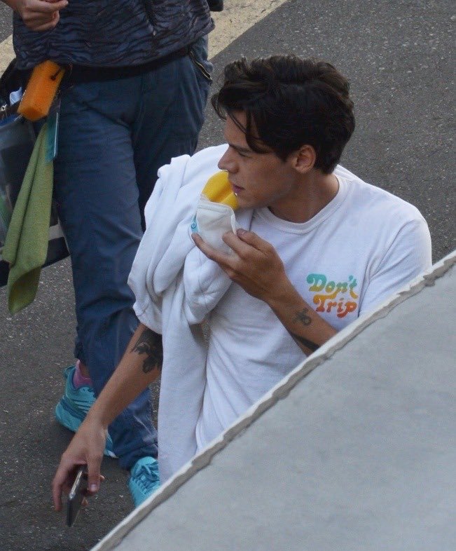 (แม่เจ้า เหมือนโดนกระชากหัวกลับเข้าด้อม)