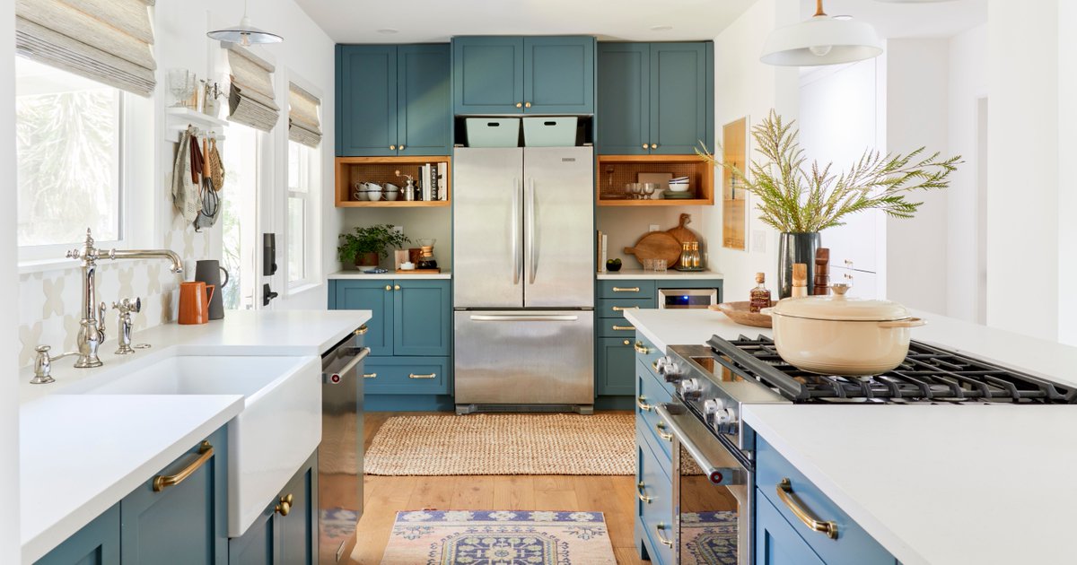 CaesarstoneUSA's tweet photo. The lightly colored concrete design of Fresh Concrete 4001, breathes warmth and organic energy into any room.β¨
Design: @velindahellendesign & @em_henderson
#caesarstone #FreshConcrete #InteriorDesign #ModernHome #kitchensofinstagram https://t.co/uSjRbCoJzd