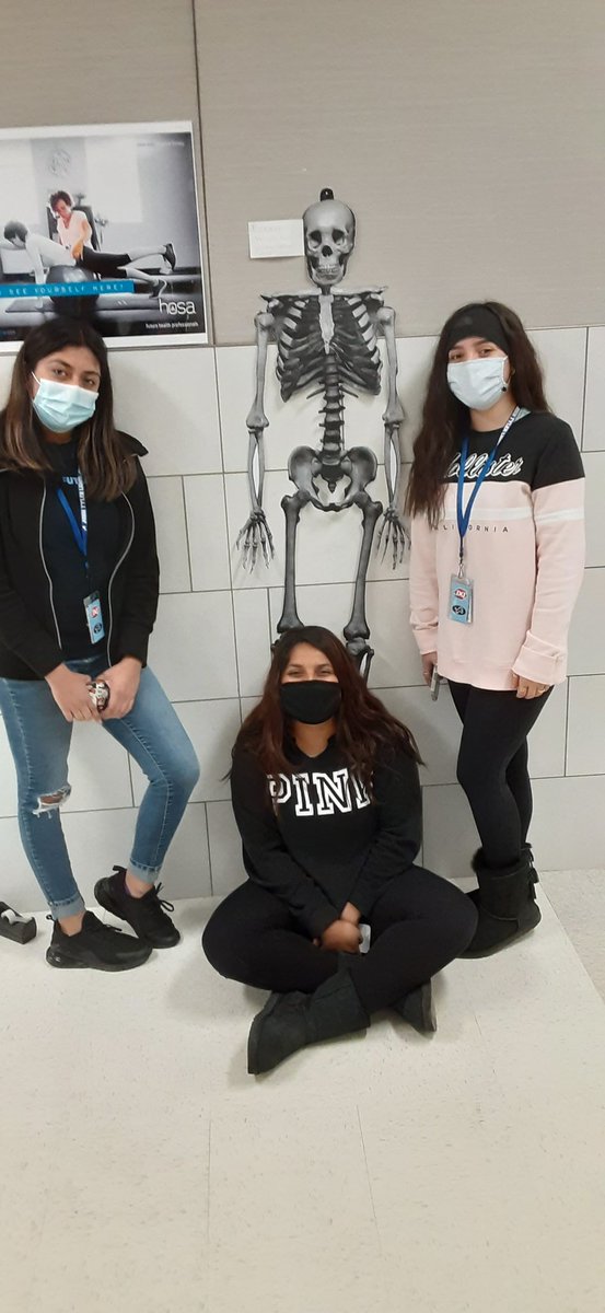 Why didn't Skeleton go to the Halloween party? He had no body to go with. #bonz <a href="/JDSimmsOfETX/">Justin Simmons</a> <a href="/JhenryScience/">Julie Henry</a> <a href="/CTETylerISD/">Tyler ISD CTE</a>