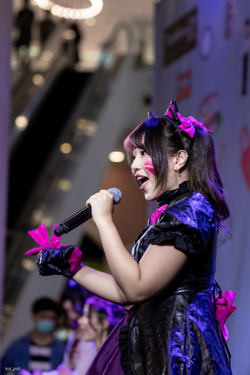 kaipat_'s tweet photo. Halloween Party: SWU MAKRET @ Terminal21
#RubyAMERYU #AMERYU https://t.co/5JluWx00rf
