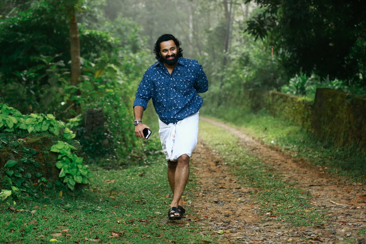 Iamunnimukundan's tweet photo. Walk Into The Day, with a Smile ❤️ 
 
#Meppadiyan
#Day9 

— #TeamUM https://t.co/YMXezNIUWH