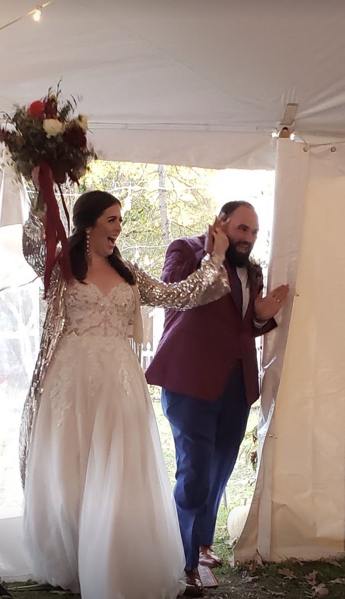 LACEYLAKE tweet media