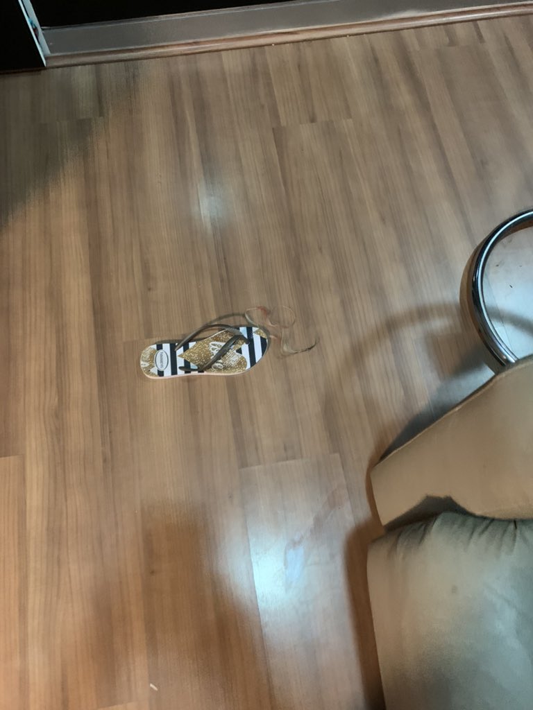 dayaneviola's tweet photo. Fui brutalmente agredida pelo Mercês companheiro que alega legítima defesa! Aqui em BH já denunciei e pedi medidas protetiva! Tô aqui por todas vezes que não tenham medo de denunciar. Ele disse q ia acabar com a minha vida e até dentro da viatura ele disse que sumiria comigo https://t.co/wEV8ExDnm2