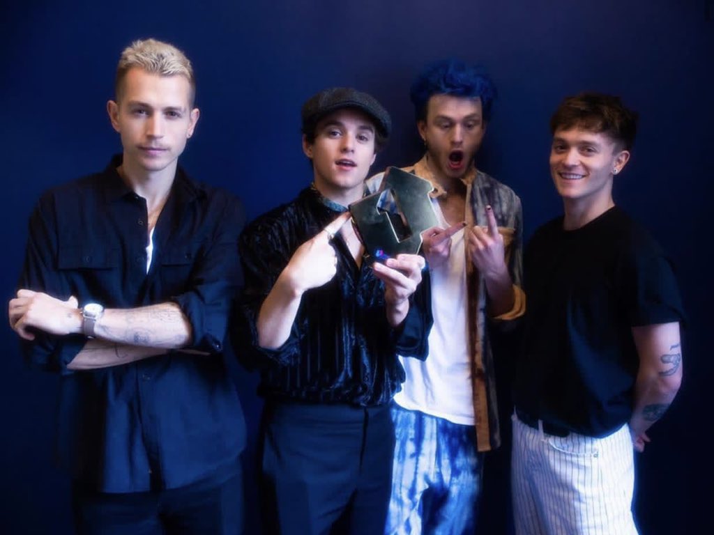 GilFletchferns's tweet photo. Good morning! Kindly play Better by The Vamps. Thank you! 🌸 @RX931 @RicoRobleslive @KarlaAguas #IamAMonster https://t.co/ZZ7ODbRAnm