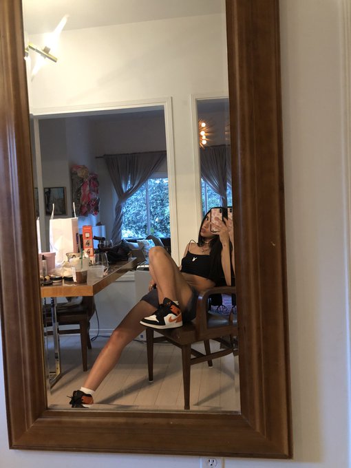 in the mood for an entanglement https://t.co/h5Z3V06aW6