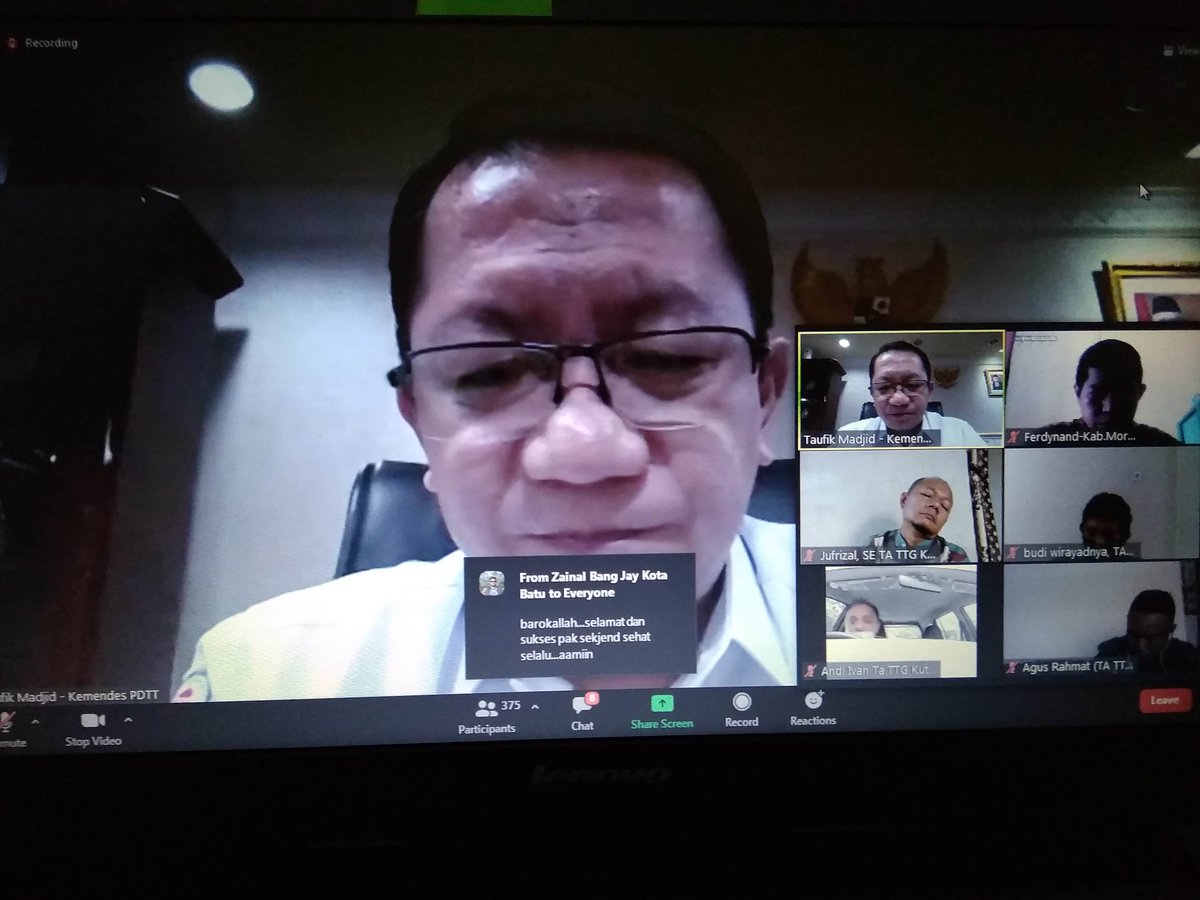 f3rdy's tweet photo. Pembukaan keg.peningkatan kapasitas masyarakat dalam pengelolaan informasi &amp; publikasi melalui media online, 3-10 nov 2020
sambutan o/ pak dir @fachrilabalado dan  pak sekjen @taufikmadjid71 

@jokowi
@halimiskandarnu 
@KemenDesa
@tppkemendes 
@tppi_kemendesa https://t.co/dZ4eQR2oJ8