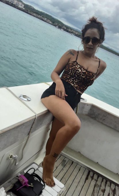 Before cut my hair... I was so skinny lol I love the beach 🐳 https://t.co/B9lFYCWdpO<a href="/tag/nuevafotodeperfil"class="tags"><span>#nuevafotodeperfil</span></a>