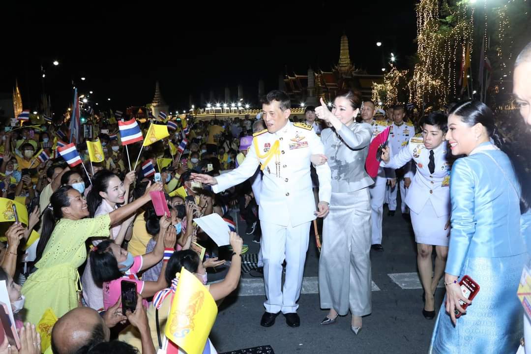 Kitkhat4's tweet photo. #3พยเรารักในหลวง https://t.co/4exvAtykW2