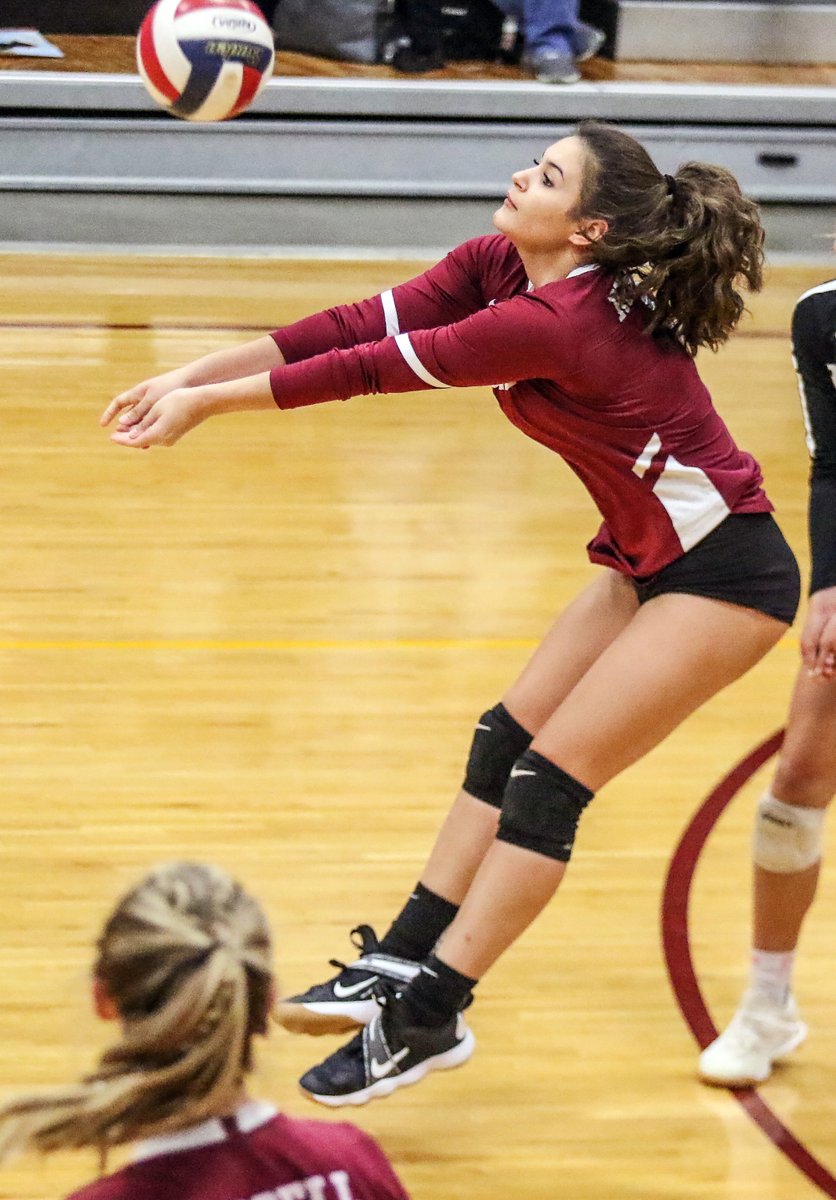 thatphotoguy82's tweet image. Photos from tonight's opening round of the KHSAA volleyball tournament match between @PaintsvilleAth and 
@Russellsports  See story by @SparksWillFly35 later tonight on @ashlandkydaily and in Wednesday's print edition.