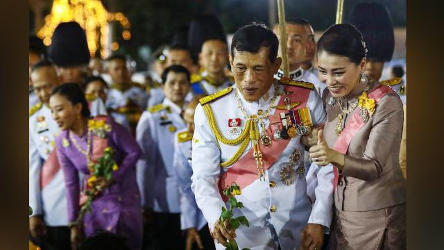 tawanzuza007's tweet photo. ทรงพระเจริญ #3พยเรารักในหลวง https://t.co/RZnogBBipk