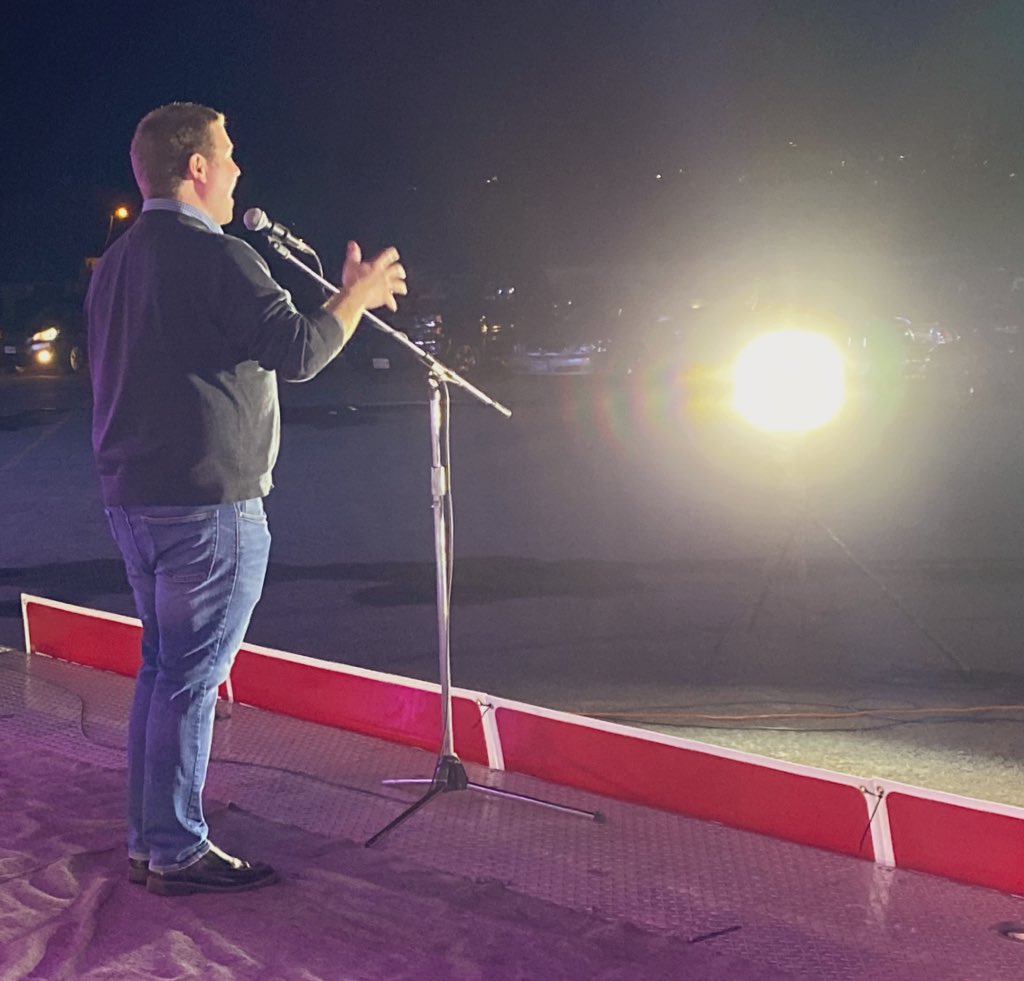 brycebennett's tweet photo. In 24 hours the polls will be closed and Montanans will have their voices heard. I am in Helena tonight to get our voters and volunteers ready to finish strong.
This is in our hands, Montana. Let’s go!
#mtpol #mtnews #mtsos #vote #vote2020 https://t.co/saA7yWutOg