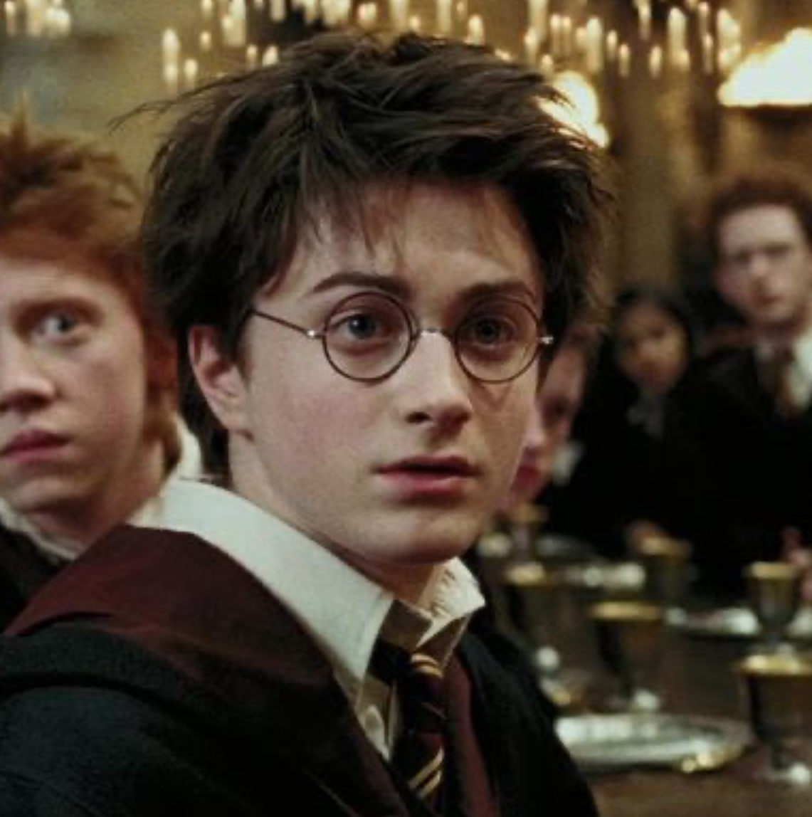 NetworkPotter's tweet photo. I think harry was really afraid of Sirius Black in Prisoner of Azkaban,
Didn’t you notice, he didn’t tie his tie properly throughout the movie???? https://t.co/OkED5o7iMT