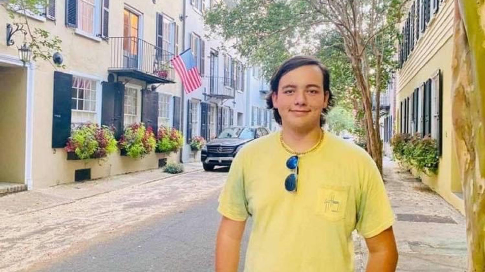 Family mourns loss of Sumter HS senior killed in three-vehicle wreck <a href="/ChloeCarlson_TV/">ChloeCarlsonTV</a> <a href="/SumterSCSchools/">Sumter School Dist.</a> bit.ly/2Jxp9Td