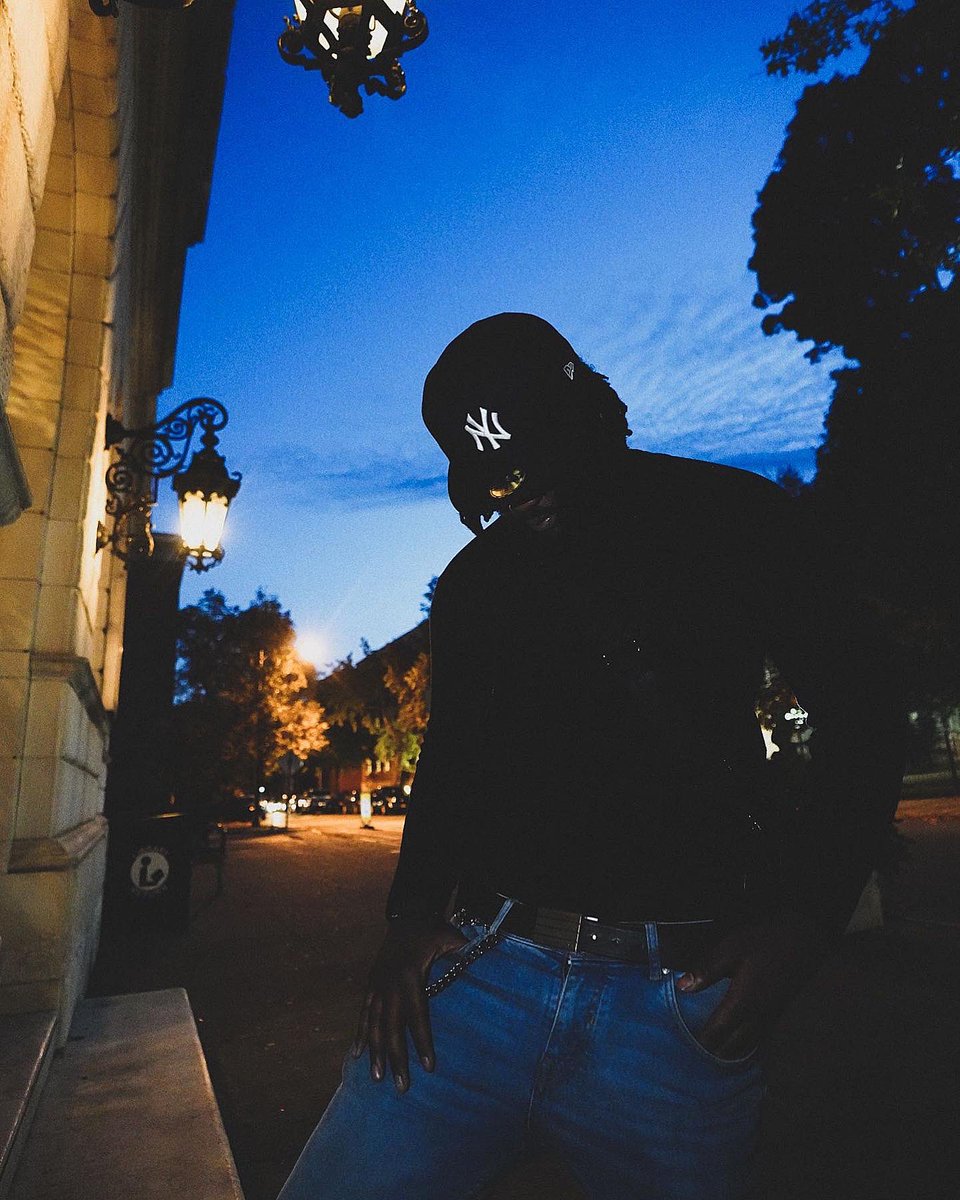 BrisFriday's tweet image. BECOME LEGENDARY *++🦋