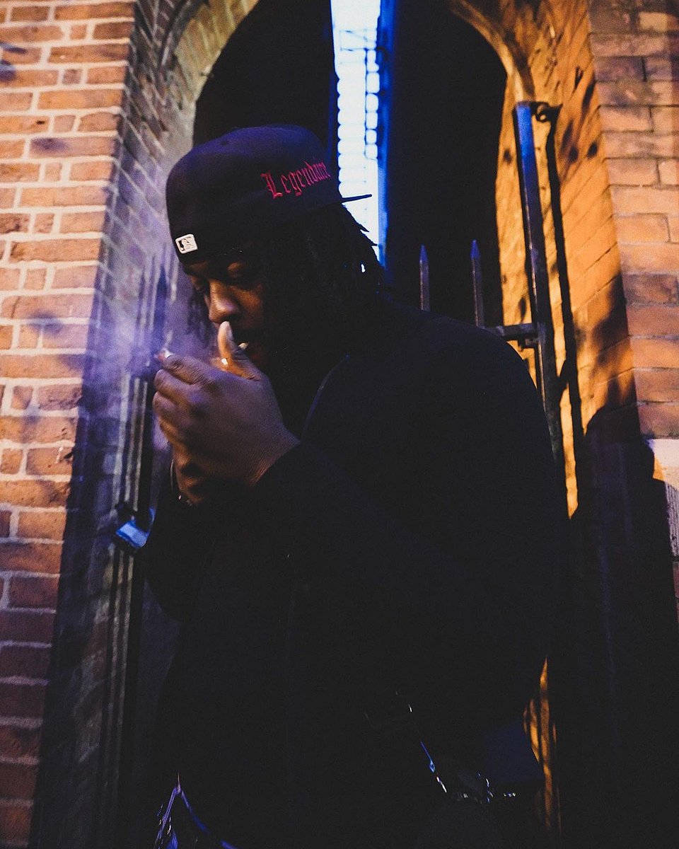 BrisFriday's tweet image. BECOME LEGENDARY *++🦋