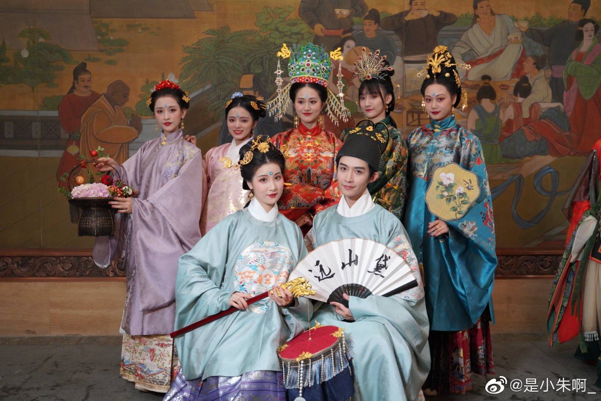 SHERRY_JUU's tweet photo. #hanfu_challenge
#汉服挑战 
#Chinese traditional costume
😉😉😉数一数有多少种帽子吧 https://t.co/lqZxUy7u84
