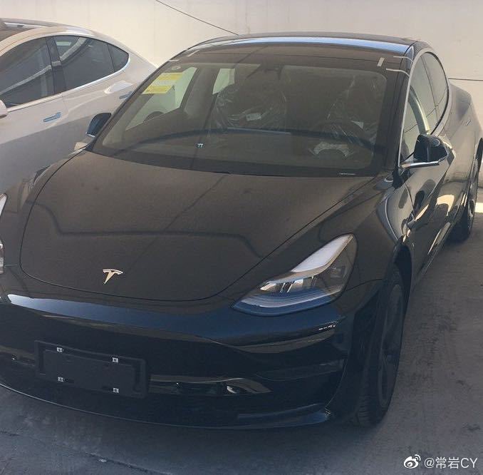 Just found this on weibo. original credit to 常岩CY The new headlight module compared to old one:
1. New module lenses make light beam more focused
2. New module is more brighter 
3. New module can illuminate farther #TSLA <a href="/Tesla__Mania/">TΞSLA Mania👌🦔</a> <a href="/ray4tesla/">Ray</a> <a href="/vincent13031925/">vincent</a> <a href="/wholemars/"></a>