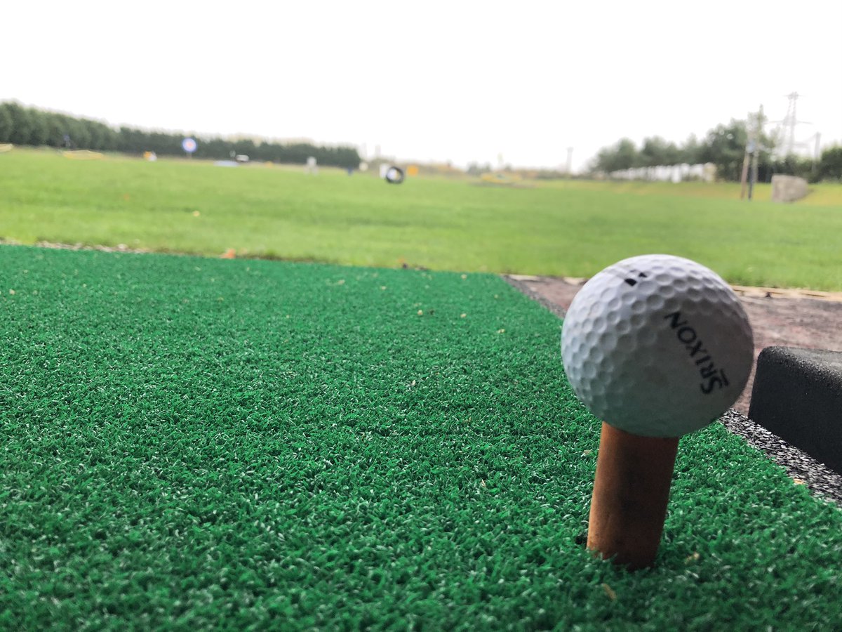 BBCRadioLincs's tweet photo. Reporter @AlRhodes92 has been at @LINGOLFCENTRE this morning where they’re frustrated the sport hasn’t been made exempt from the second lockdown. It comes as Golf England say they’re going to attempt to change the Government’s mind https://t.co/yCCqOnosFc