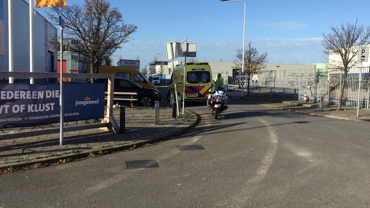 Melding ambulance Saturnus Poeldijk
