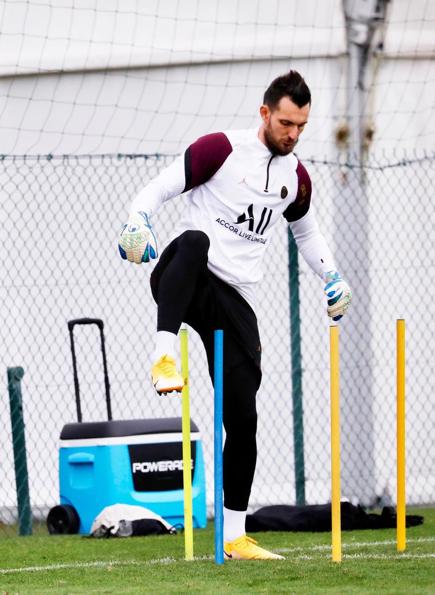 MCFootballFR's tweet photo. Step by step 🐾 🚧 #AlexandreLetellier #SurTousLesTerrains https://t.co/6XAq0ucpPi
