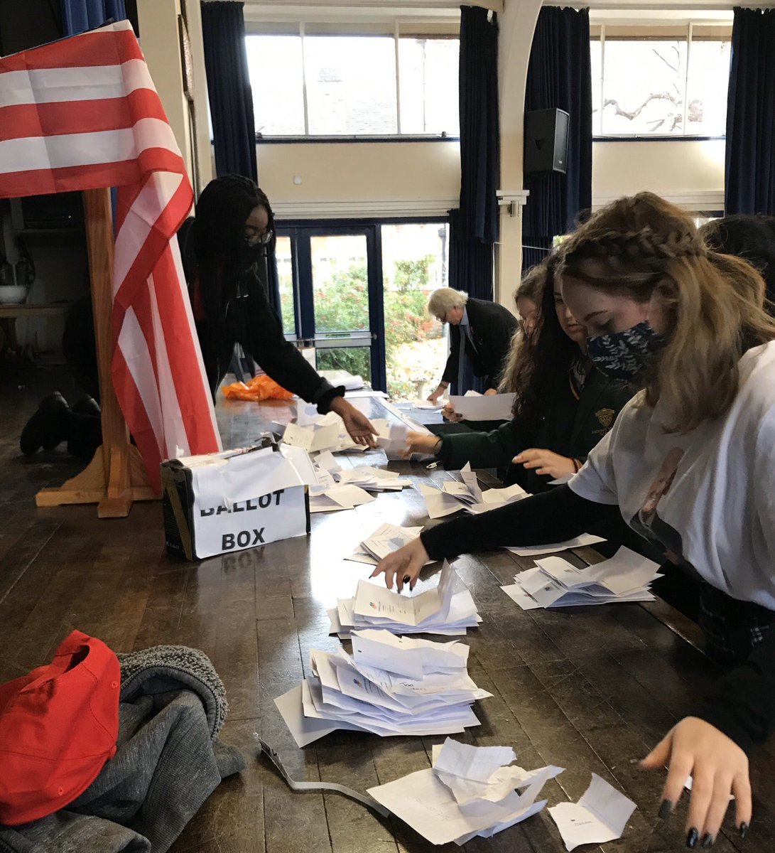MountHouseSch's tweet image. It’s Election Day at Mount House! Lola represented team Trump and Jemima represented team Biden. Speeches and questions covering a range of topics. Our Politics teacher Phil Allman is counting the votes ... Biden wins at Mount House... what will happen tomorrow? 🇺🇸🇺🇸🇺🇸🇺🇸