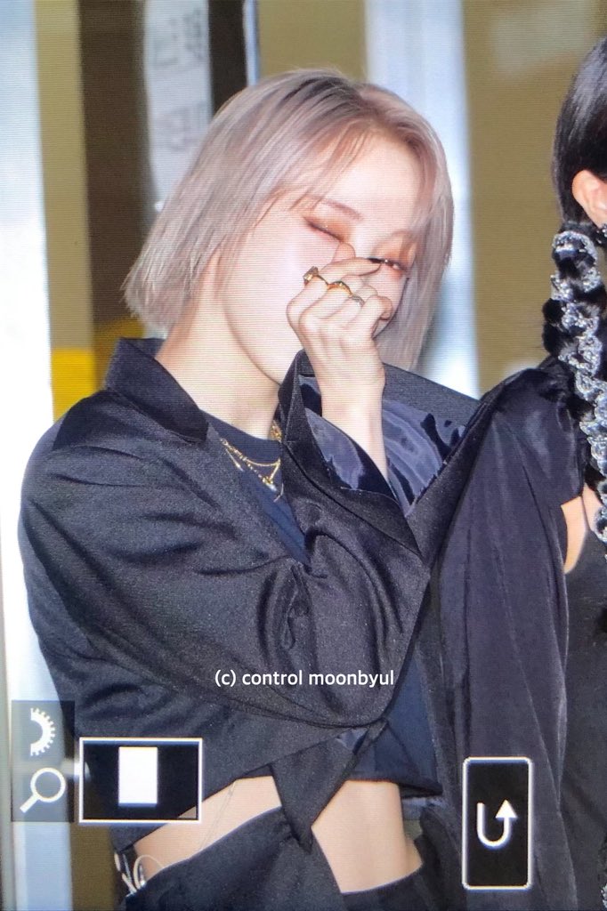 ctrl_byul's tweet image. 201103 유스케 별이🍒
#mamamoo #moonbyul #마마무 #문별