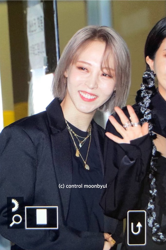 ctrl_byul's tweet image. 201103 유스케 별이🍒
#mamamoo #moonbyul #마마무 #문별