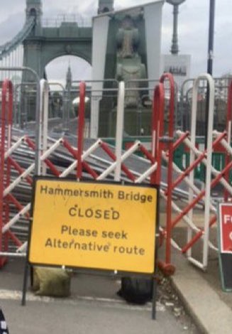 PutneyFleur's tweet photo. Sign today! I am handing in the #HammersmithBridge petition in the House of Commons at 6pm today. Please share!
#fixthebridge
https://t.co/qoD5uN2wS7 https://t.co/IIwi3KhIDz