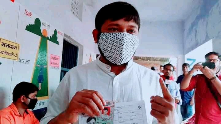 kanhaiyakumar's tweet photo. युवा हैं तैयार
बदलेंगे बिहार ✊🏼 https://t.co/0z0yz5njKo