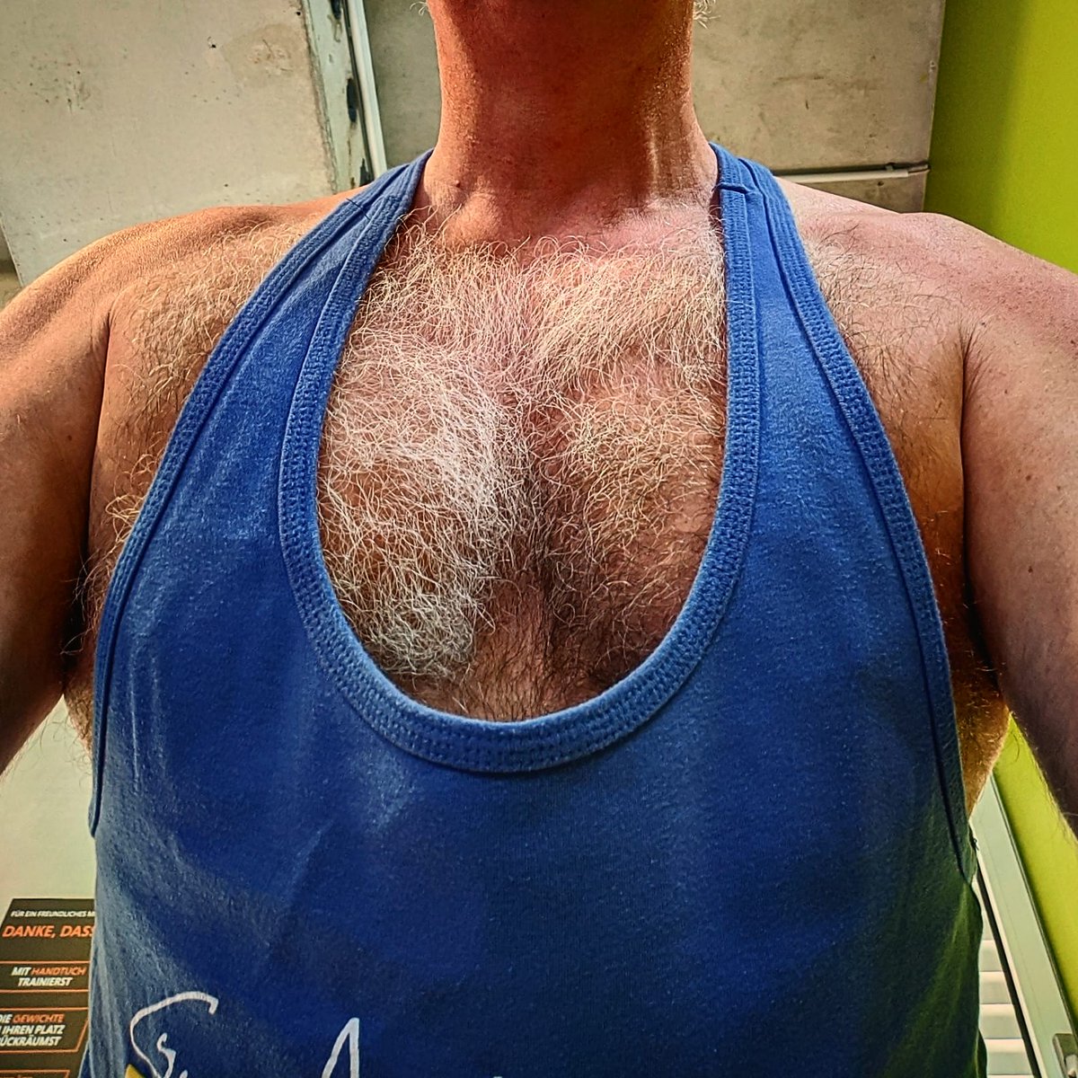 benkaadee's tweet photo. Good morning! 😊
#hairymuscle #hairychest #hairygay #hairymusclebeast #muscledaddy #hairydaddy #silverchest #silverdaddy #muscular #bigpecs #bigchest #hairy https://t.co/o9s6mZk3qh