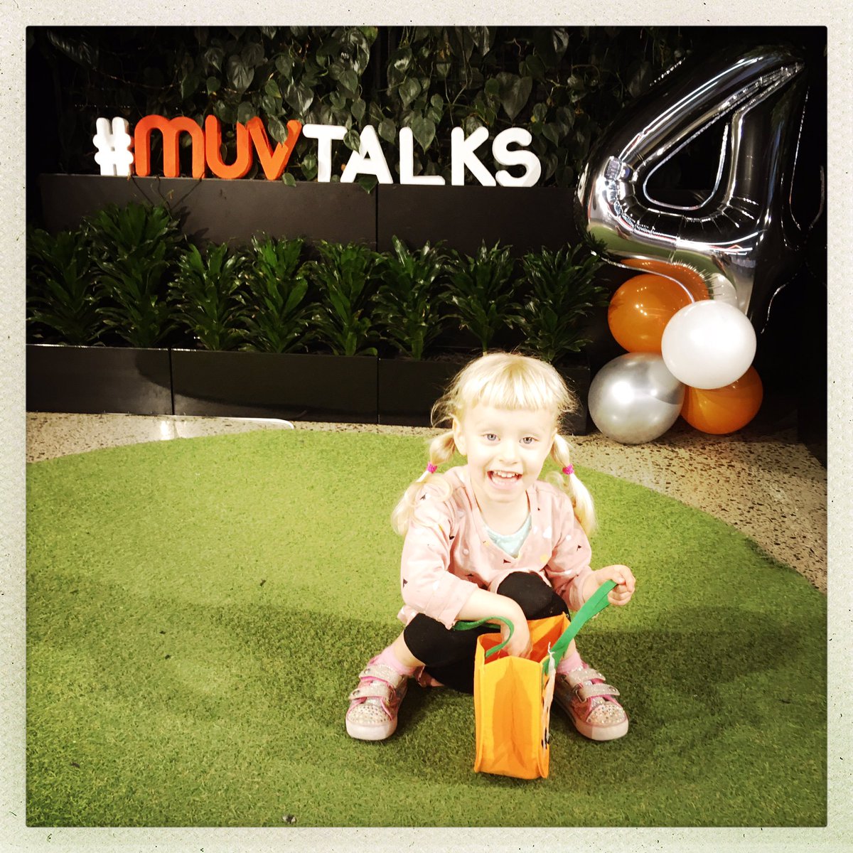 BobaMBaluchova's tweet photo. Happy birthday to #MUVtalks! Lookin fwd to hear all seven speakers at MUV Talks' FOURTH birthday edition tonight. Always Luv to volunteer at this @MUVTalks event. Letβs celebrate!! #ourAkl #femaleLeaders #nz #kiwiLife #learning #myob #gridAkl #volunteering https://t.co/HHZZt9hHbE